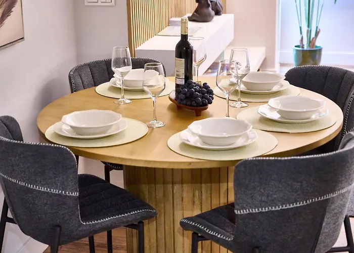 Neue Luxus-suiten Im Stadtzentrum Von Bilbao- Kostenloses Parken By Interhome Bilbau