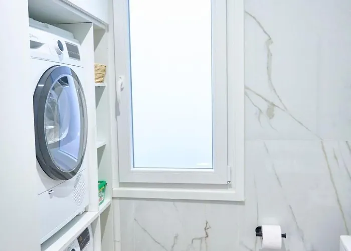 Neue Luxus-suiten Im Stadtzentrum Von Bilbao- Kostenloses Parken By Interhome * Bilbao